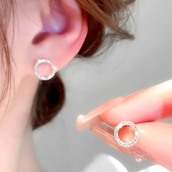 Chic Vintage-Inspired Rhinestone Circle Stud Earrings